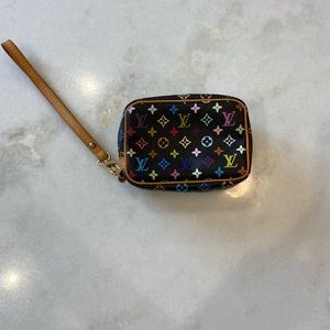 Louis Vuitton Wapity pouch
